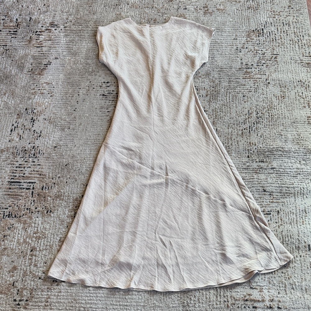 Abercrombie & Fitch Crinkle Satin maxi dress - Picture 2 of 9